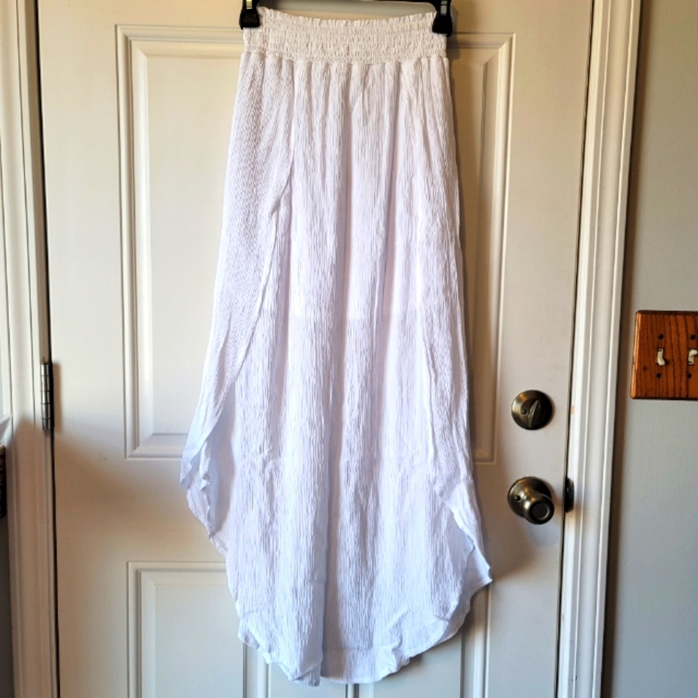 Joe Benbasset white ruffled wrap skirt
